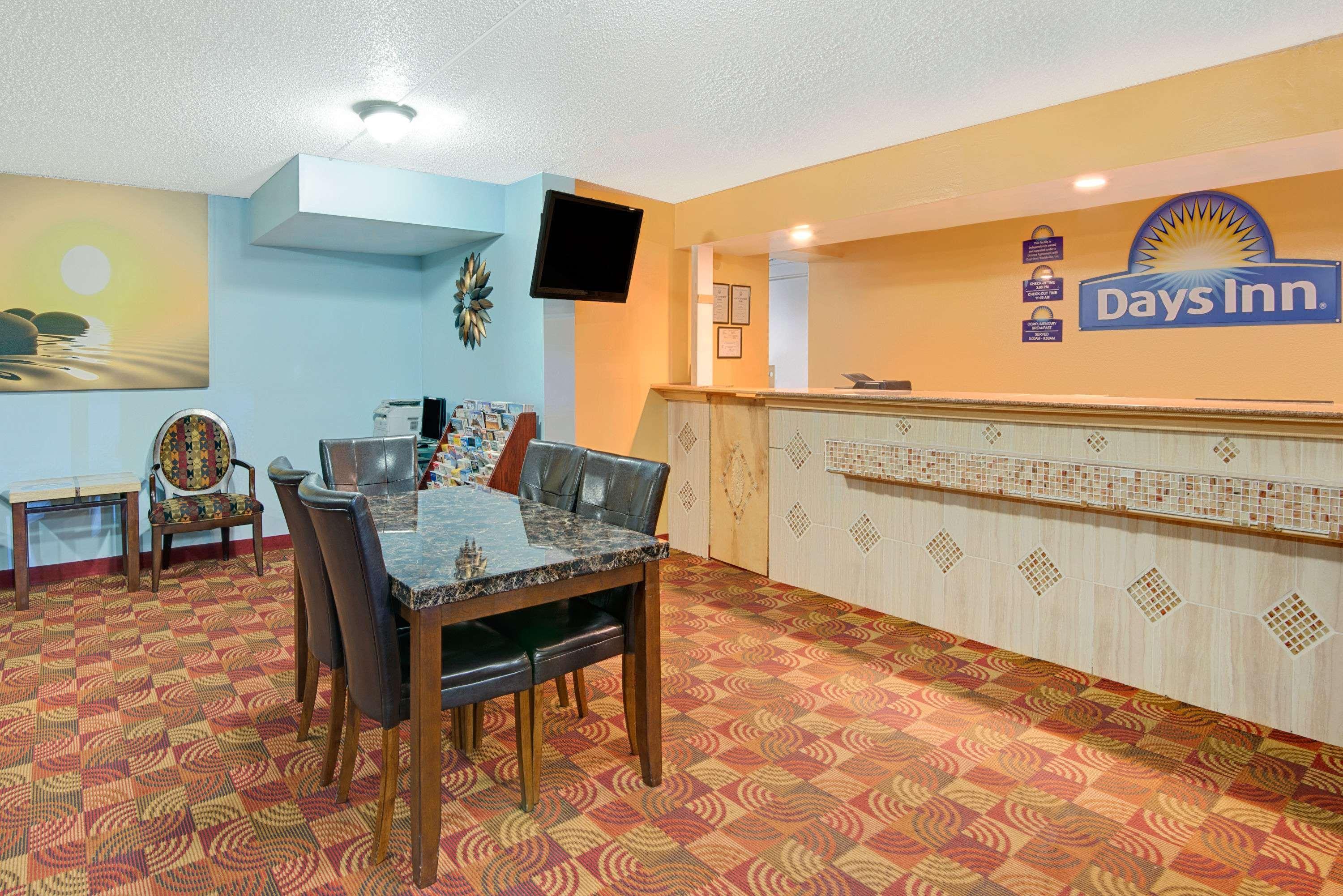 Days Inn By Wyndham Independence Kültér fotó