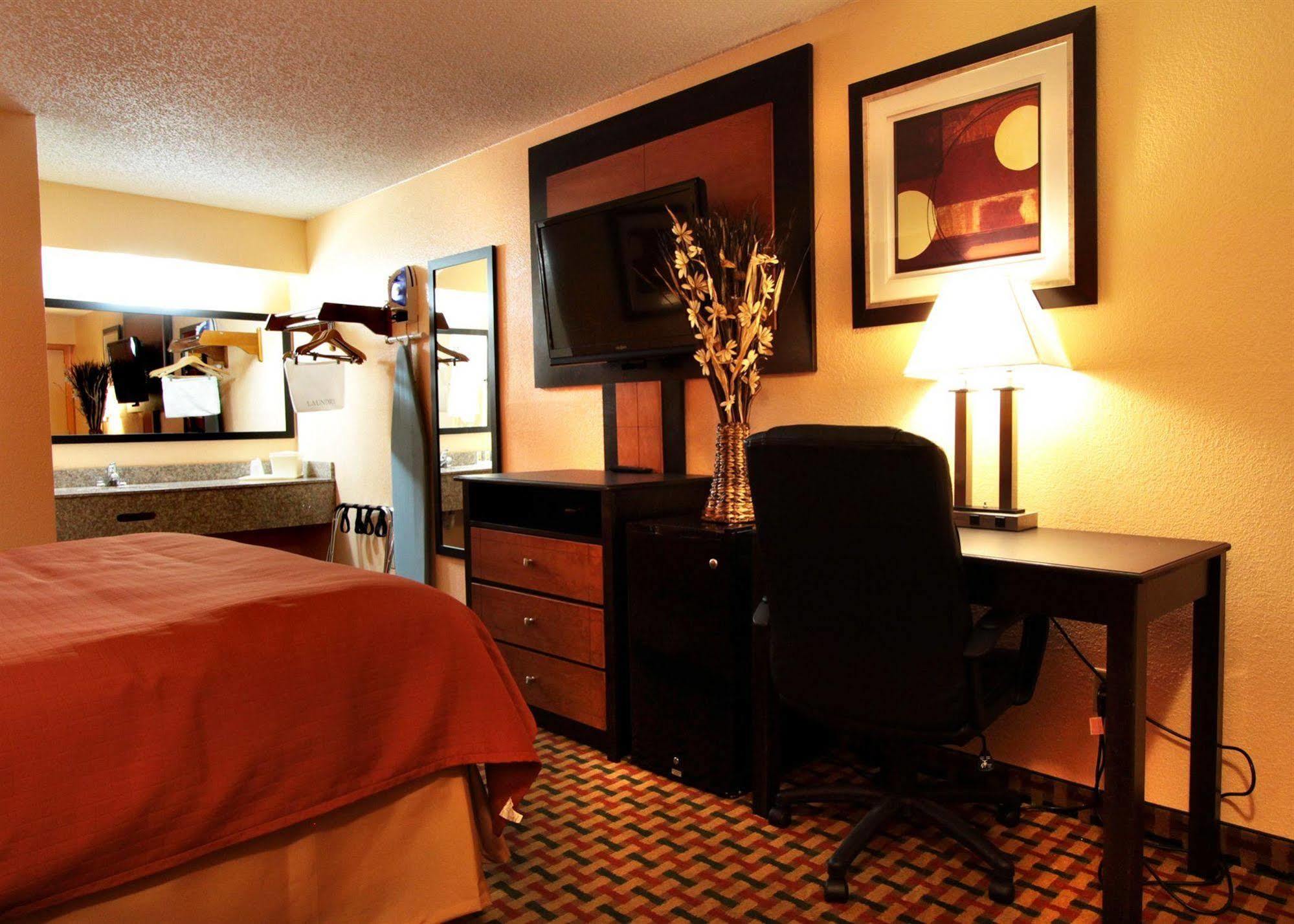 Days Inn By Wyndham Independence Kültér fotó